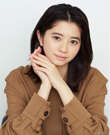 Hiyori Sakurada est une jeune mannequin et actrice de 19 ans.